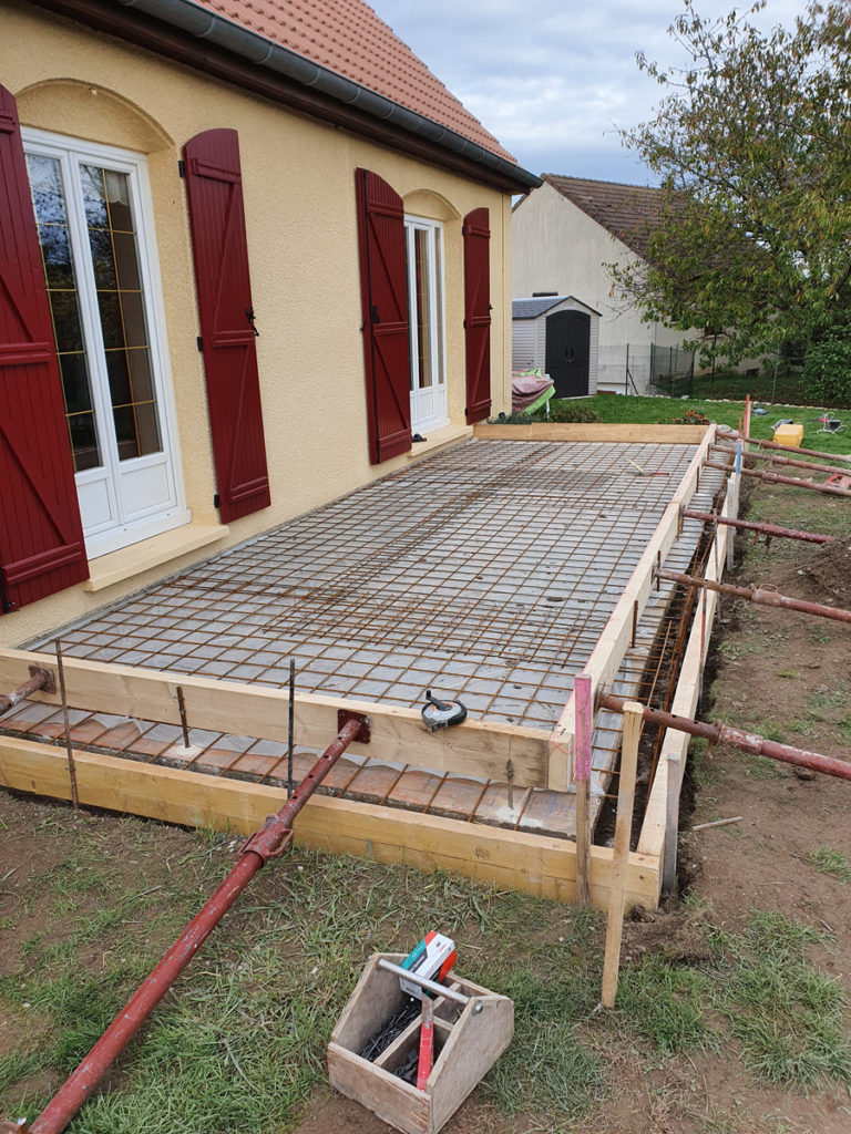 Terrasse-depose-existant-coulage-dalle-carrelage-TC-Construction
